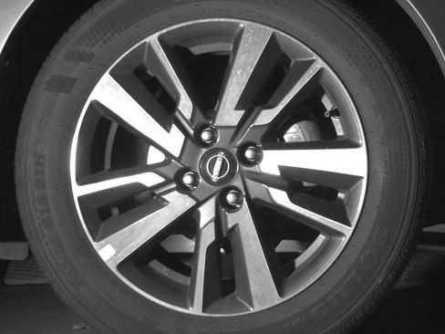 Used 2025 Nissan Versa SV FWD image 13