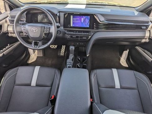 Used 2025 Toyota Camry SE FWD image 14