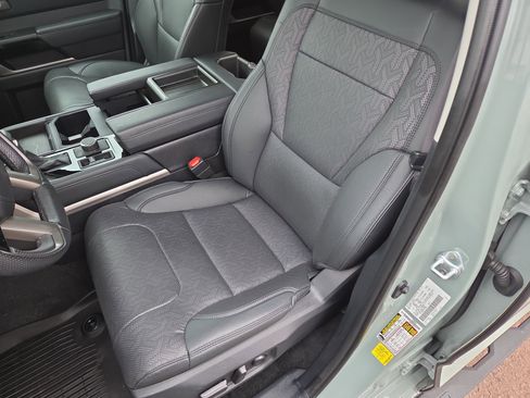 Used 2024 Toyota Tundra Limited image 13