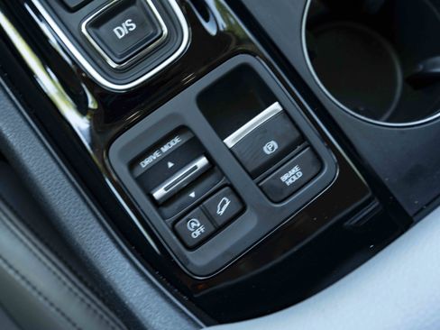 Used 2024 Honda Pilot EX-L image 29