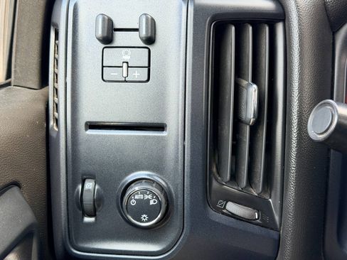 Used 2015 Chevrolet Silverado 2500 W/T w/ WT Convenience Package AWD/4WD image 25