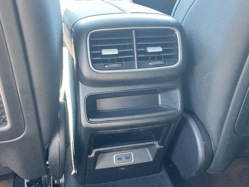 Used 2025 Mercedes-Benz GLE 350 4MATIC image 34