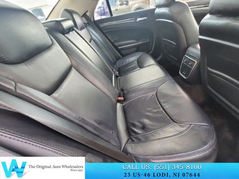 Used 2016 Chrysler 300 Limited AWD/4WD image 19