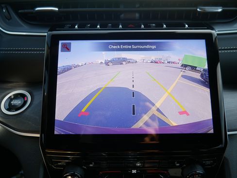 New 2025 Jeep Grand Cherokee Limited w/ Black Appearance Package image 12