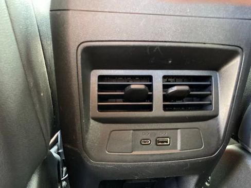 Used 2023 GMC Canyon AT4 AWD/4WD image 32