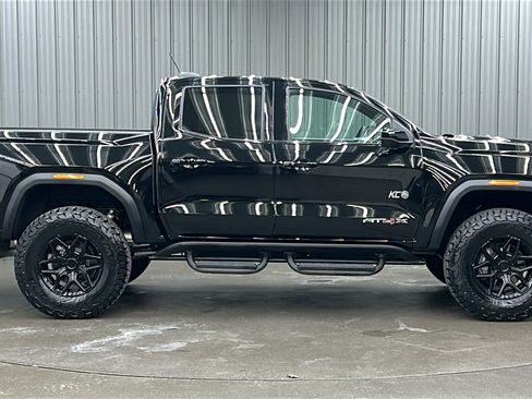Used 2024 GMC Canyon AT4X image 6