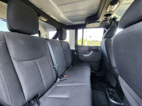 Used 2017 Jeep Wrangler Unlimited Sport w/ Quick Order Package 24S AWD/4WD image 41