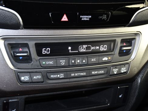 Used 2022 Honda Pilot Sport image 28