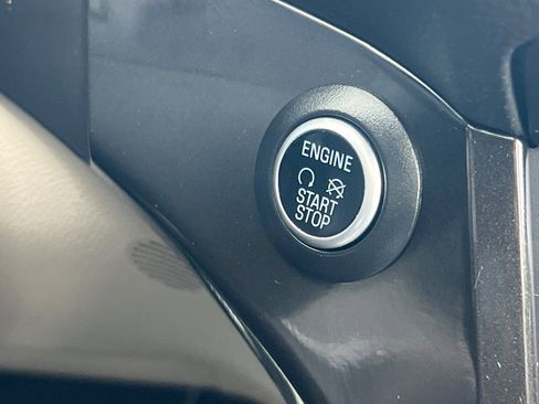 Used 2018 Ford Escape Titanium w/ Ford Safe & Smart Package image 33