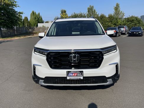 Used 2025 Honda Pilot Elite image 8