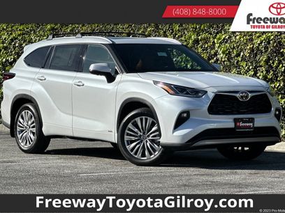 New 2026 Toyota Highlander Platinum