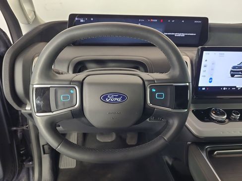 Used 2025 Ford Expedition Max Active image 11