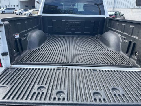Used 2022 RAM 1500 Classic SLT image 30