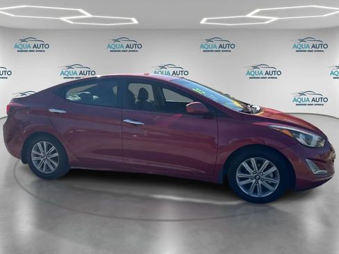 Used 2015 Hyundai Elantra SE w/ Option Group 02 FWD image 4
