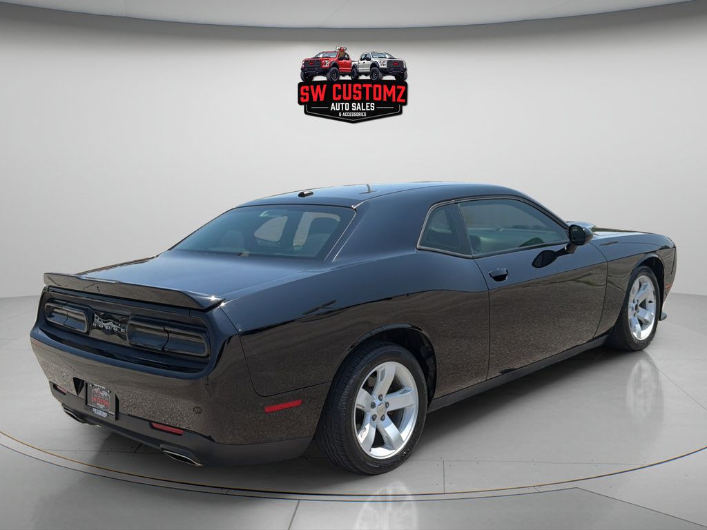 Used 2021 Dodge Challenger GT RWD image 7