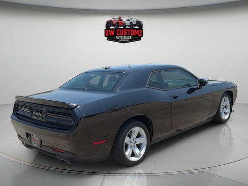 Used 2021 Dodge Challenger GT RWD image 7