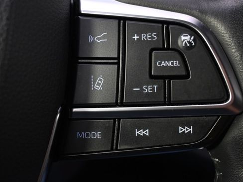 Used 2021 Toyota Highlander Platinum AWD/4WD image 38