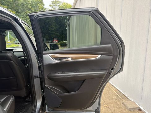 Used 2020 Cadillac XT5 Sportv w/ Platinum Package AWD/4WD image 15