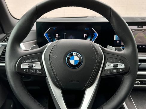 Used 2025 BMW X5 xDrive50e image 27