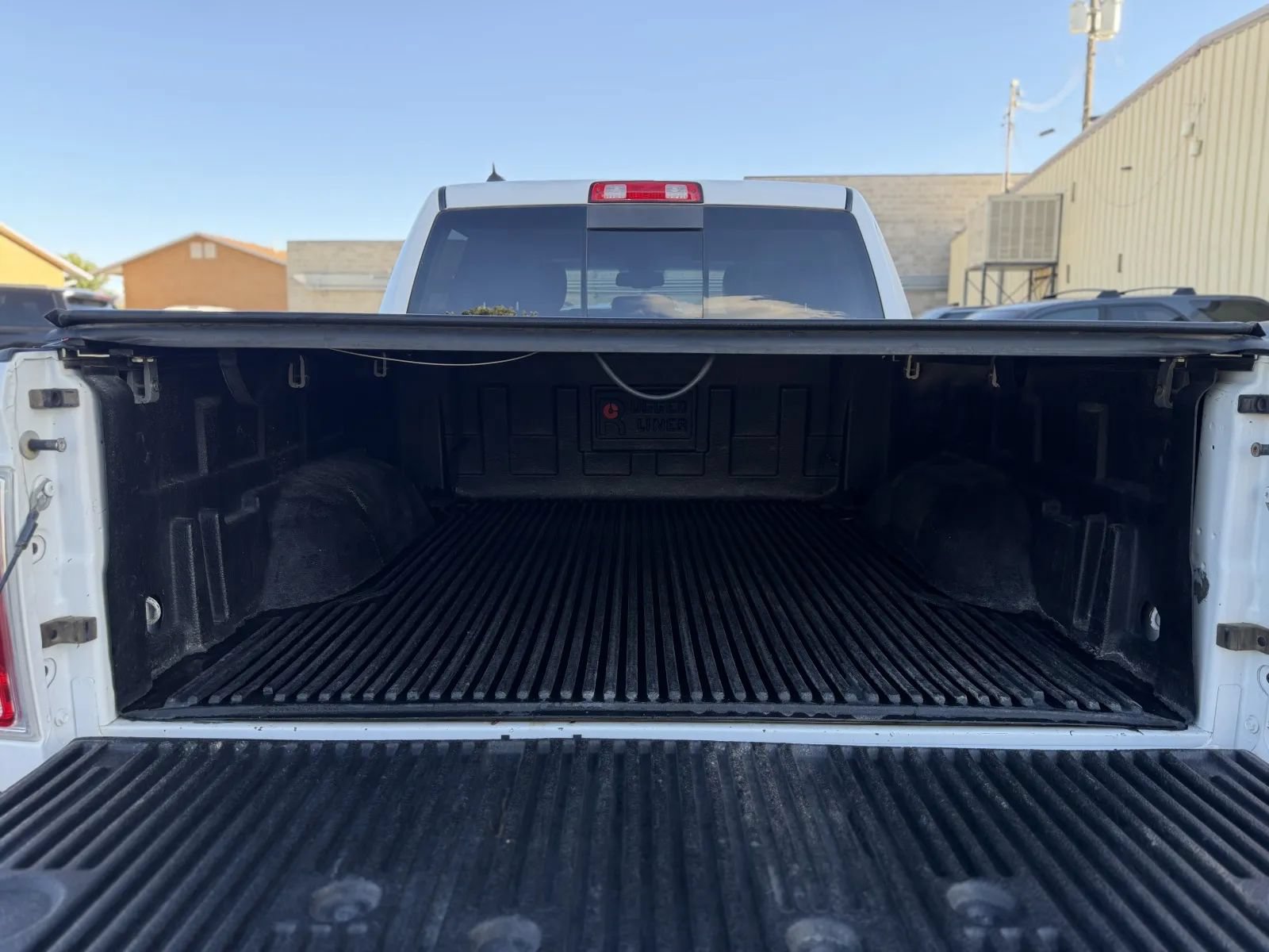 Used 2017 RAM 1500 Laramie AWD/4WD image 17