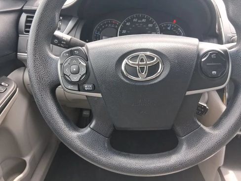 Used 2013 Toyota Camry LE FWD image 14