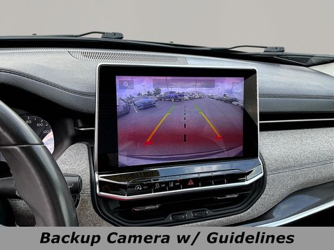 Used 2022 Jeep Compass Latitude FWD image 14