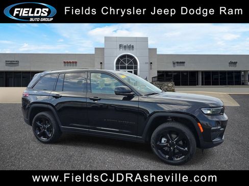 Used 2024 Jeep Grand Cherokee Limited w/ Black Appearance Package AWD/4WD image 1