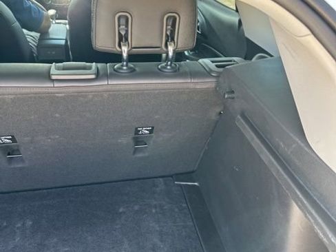 Used 2025 Chevrolet Trax LT w/ LT Convenience Package image 24