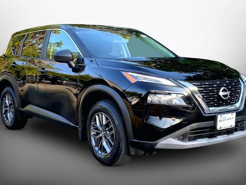Used 2023 Nissan Rogue S FWD image 3