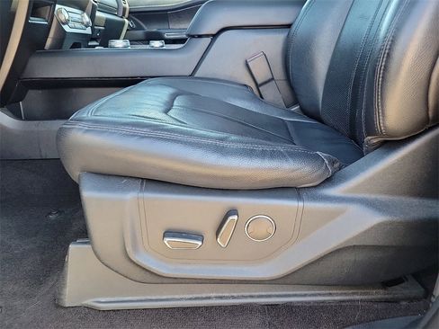 Used 2020 Ford Expedition Limited image 13