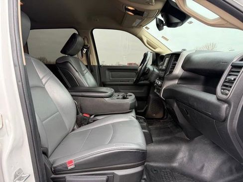 Used 2019 RAM 2500 Tradesman w/ Safety Group image 39