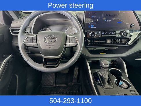 Used 2024 Toyota Highlander Limited image 22