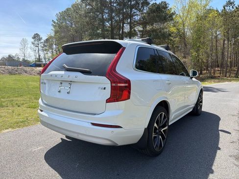 Used 2022 Volvo XC90 T6 Momentum w/ Advanced Package image 8