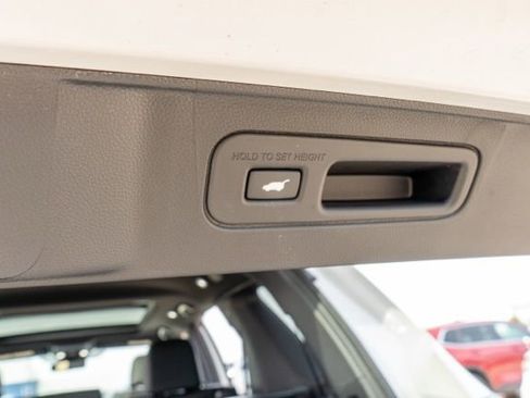Used 2026 Honda Pilot Black Edition image 21