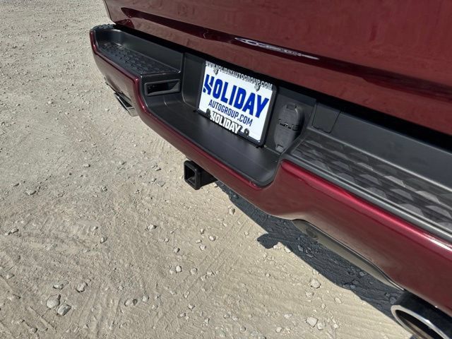 Used 2022 RAM 1500 Limited w/ Body Color Bumper Group AWD/4WD image 13