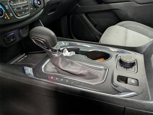 Used 2023 Chevrolet Traverse LT image 26