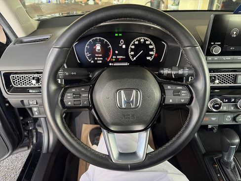 Used 2024 Honda Civic EX-L image 11