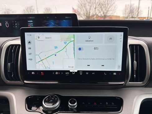 Used 2025 Ford Expedition Active image 34