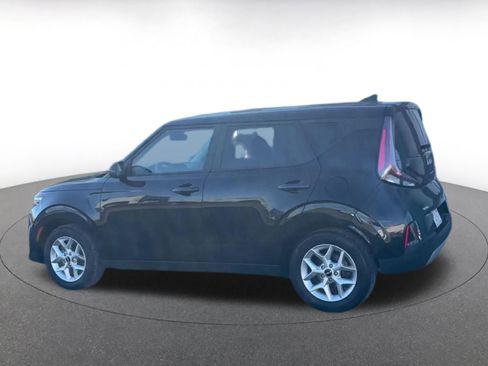 Used 2025 Kia Soul LX w/ LX Technology Package image 10