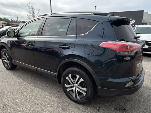 Used 2017 Toyota RAV4 LE image 10