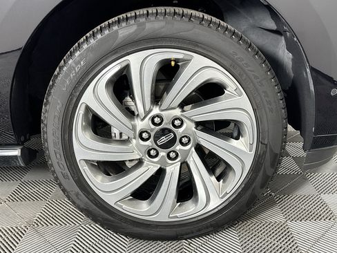 Used 2024 Lincoln Navigator Premiere AWD/4WD image 30