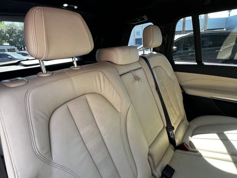 Used 2021 BMW X7 M50i AWD/4WD image 42