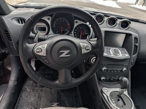 Used 2010 Nissan 370Z Touring w/ Sport Pkg image 11
