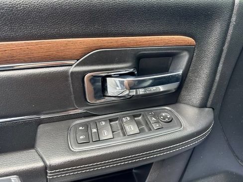Used 2017 RAM 1500 Laramie AWD/4WD image 23
