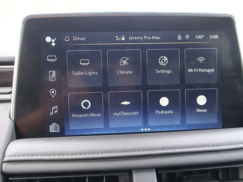 Used 2024 Chevrolet Suburban LT AWD/4WD image 48