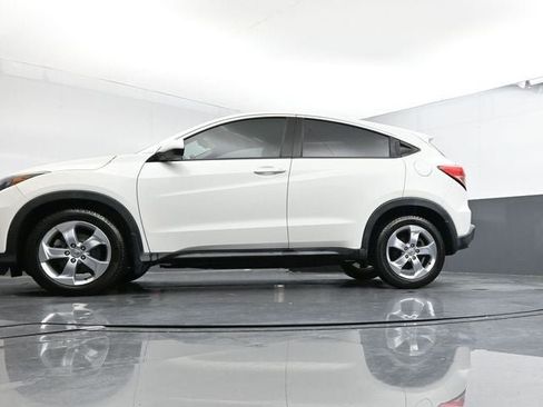 Used 2016 Honda HR-V LX image 41