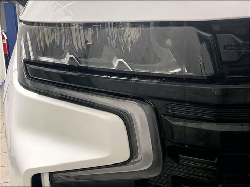 Used 2023 Chevrolet Tahoe Z71 w/ Luxury Package image 34