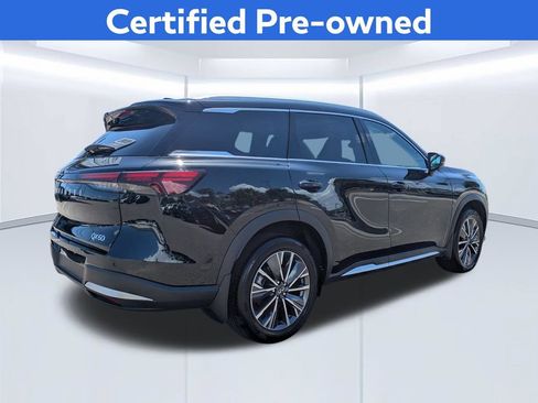 Certified 2026 INFINITI QX60 Luxe w/ Cargo Package FWD image 8