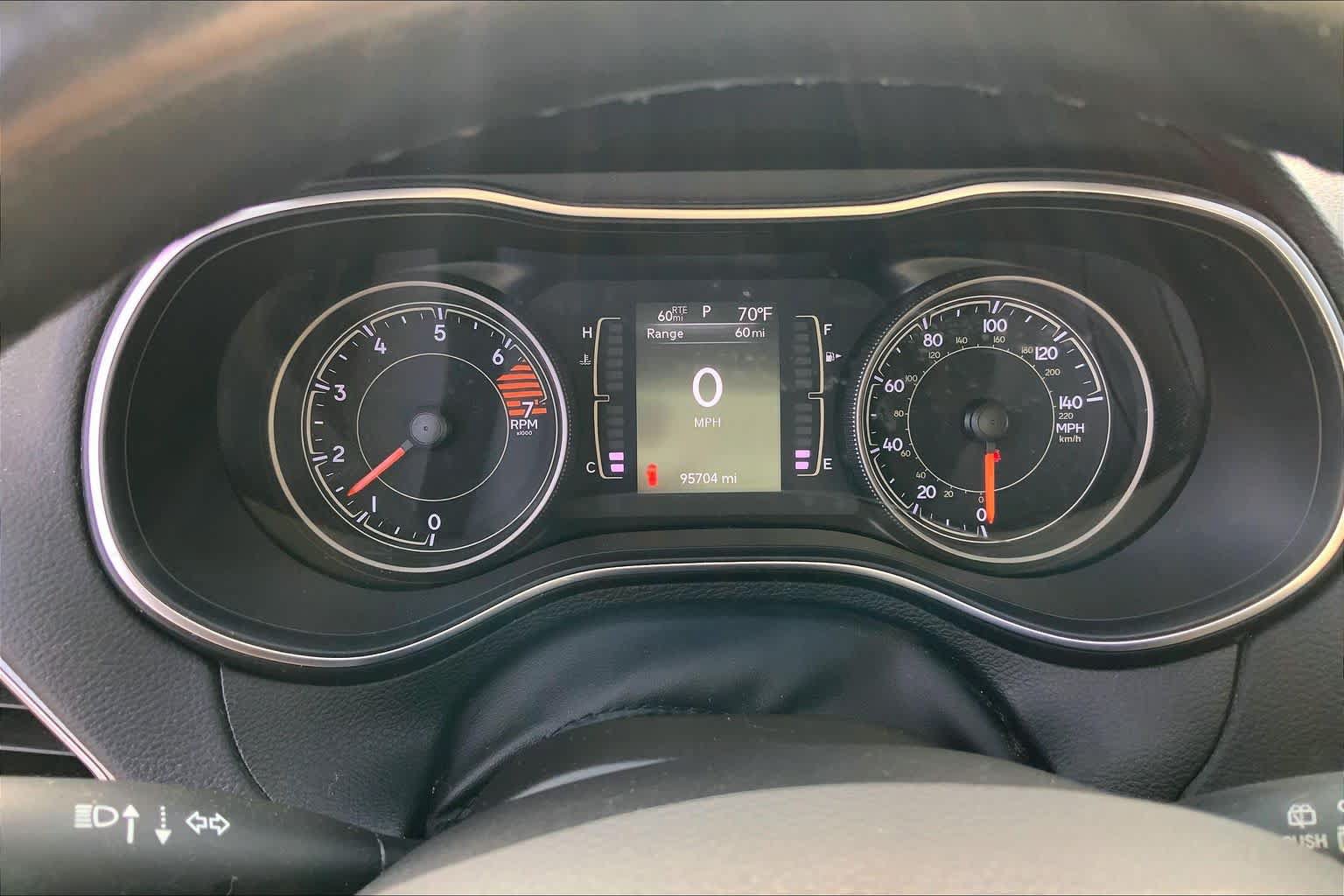 Used 2019 Jeep Cherokee Latitude w/ Cold Weather Group FWD image 24