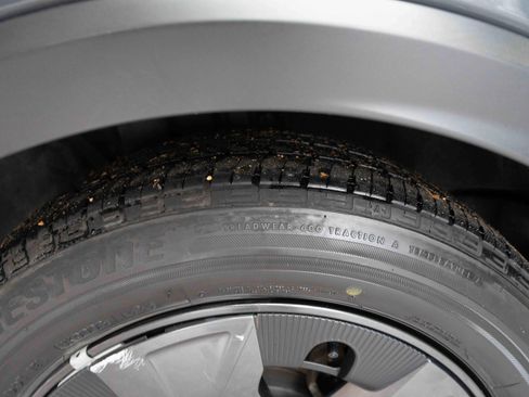 Certified 2024 Toyota Prius LE image 30